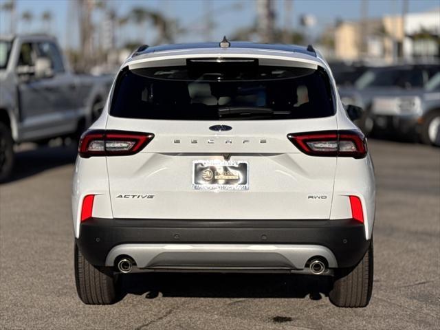 Photo of 2024 Oxford White Ford Escape
