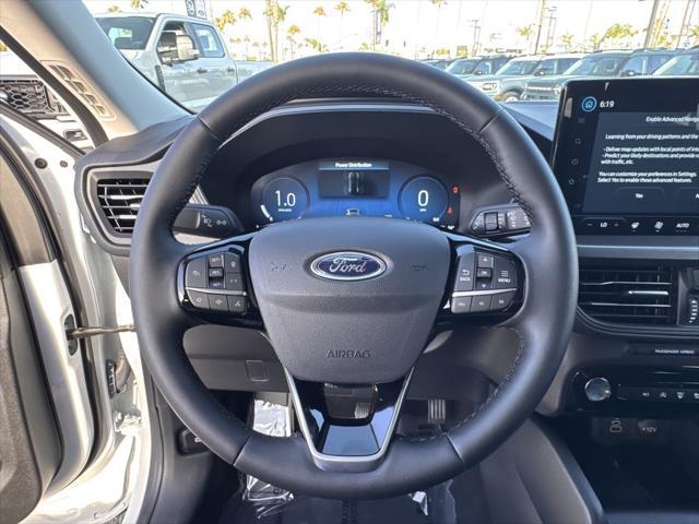 Photo of 2024 Oxford White Ford Escape