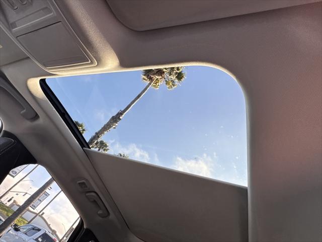 Photo of 2024 Oxford White Ford Escape