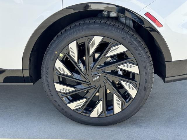 Photo of 2025 Platinum Lincoln Nautilus