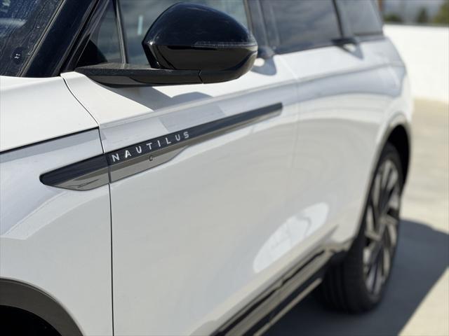 Photo of 2025 Platinum Lincoln Nautilus