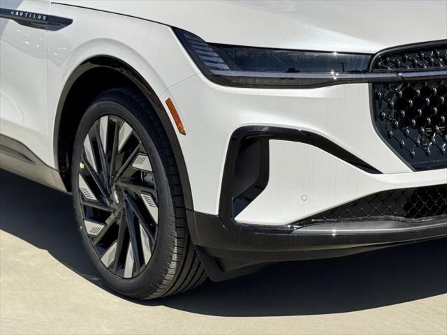 Photo of 2025 Platinum Lincoln Nautilus