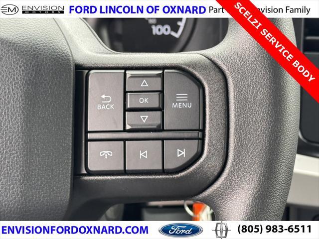 Photo of 2025 Oxford White Ford F-350