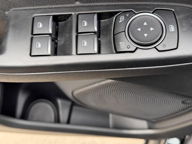 Photo of 2025 Agate Black Metallic Ford Escape