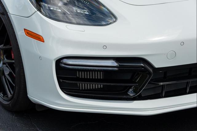 Photo of 2020 Carrara White Metallic Porsche Panamera