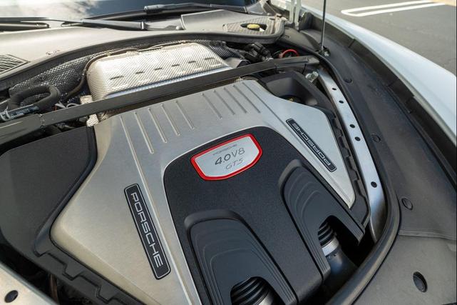Photo of 2020 Carrara White Metallic Porsche Panamera