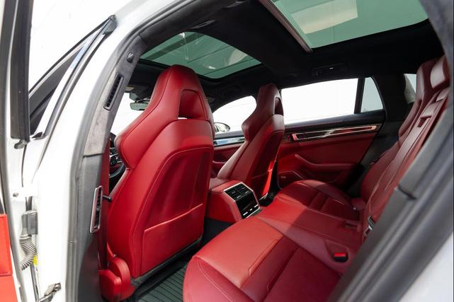 Photo of 2020 Carrara White Metallic Porsche Panamera
