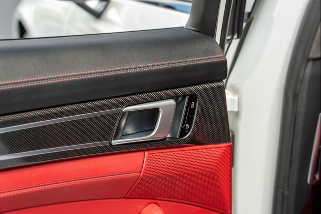 Photo of 2020 Carrara White Metallic Porsche Panamera