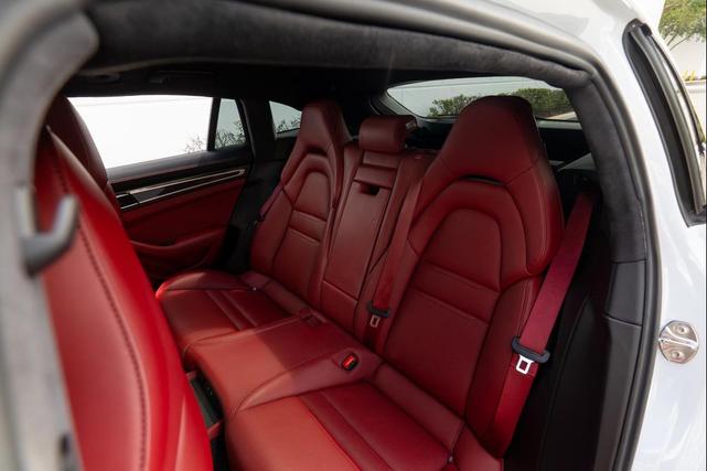 Photo of 2020 Carrara White Metallic Porsche Panamera
