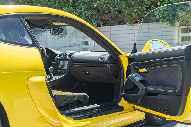 Photo of 2016 Racing Yellow Porsche Cayman