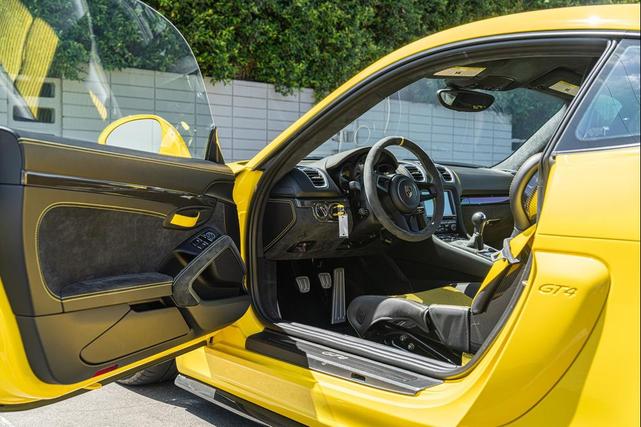 Photo of 2016 Racing Yellow Porsche Cayman