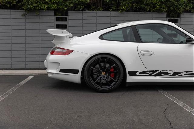 Photo of 2007 Carrera White Porsche 911