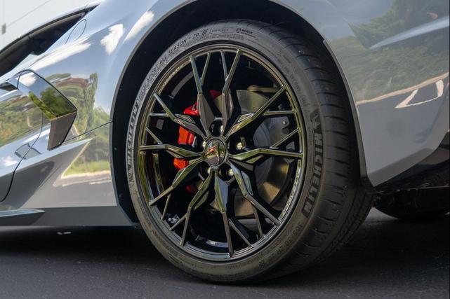 Photo of 2025 Sea Wolf Gray Tricoat Chevrolet Corvette