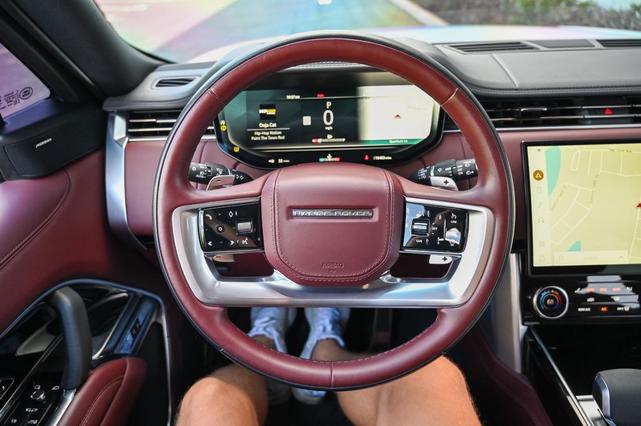 Photo of 2023 White Land Rover Range Rover
