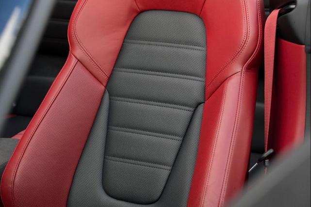 Photo of 2021 Black Porsche 911