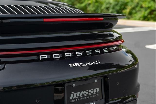 Photo of 2021 Black Porsche 911