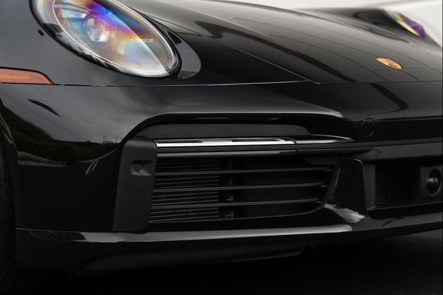 Photo of 2021 Black Porsche 911