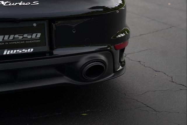 Photo of 2021 Black Porsche 911