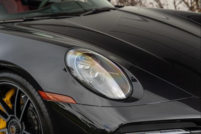 Photo of 2021 Black Porsche 911