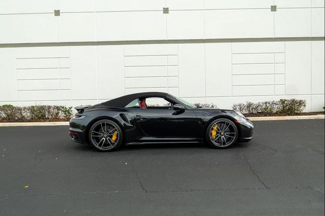 Photo of 2021 Black Porsche 911