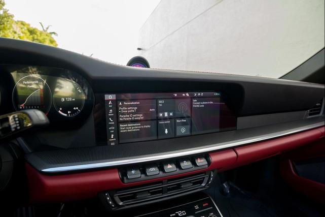 Photo of 2021 Black Porsche 911