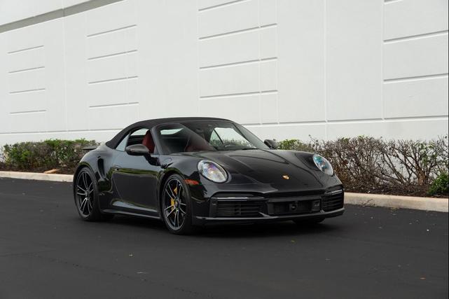 Photo of 2021 Black Porsche 911