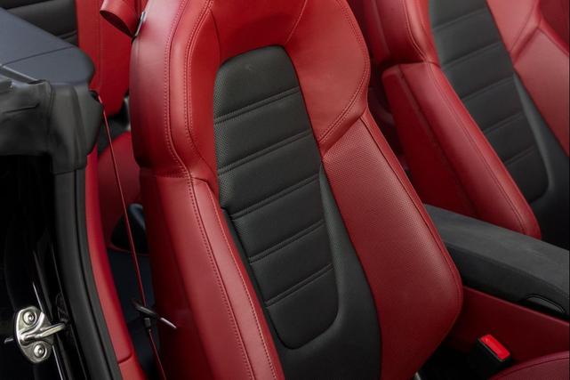 Photo of 2021 Black Porsche 911