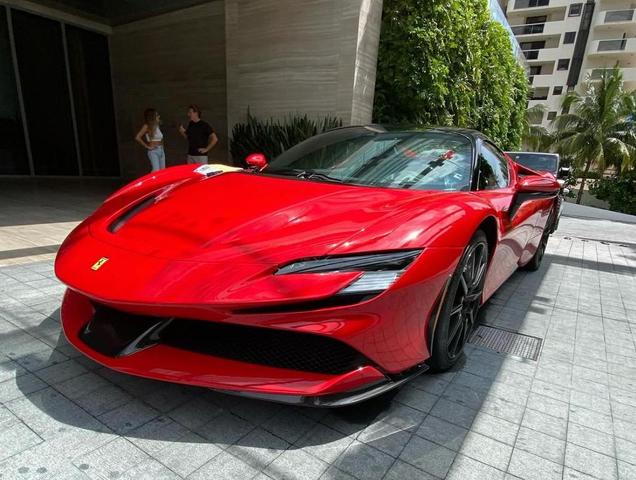 Photo of 2023 Rosso Corsa Ferrari SF90 Spider