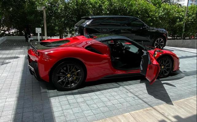 Photo of 2023 Rosso Corsa Ferrari SF90 Spider