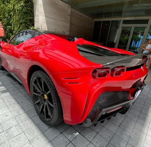 Photo of 2023 Rosso Corsa Ferrari SF90 Spider