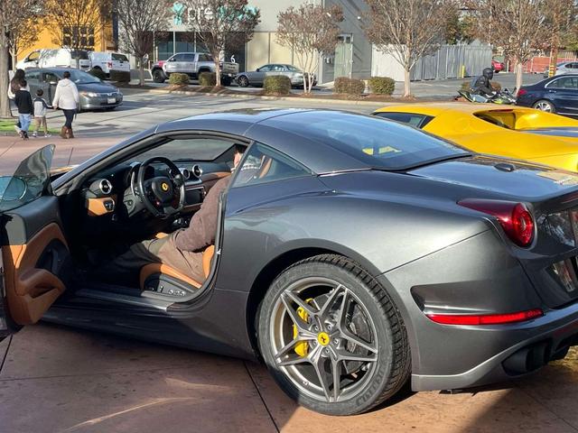 Photo of 2017 Argento Nurburgring Metallic Ferrari California