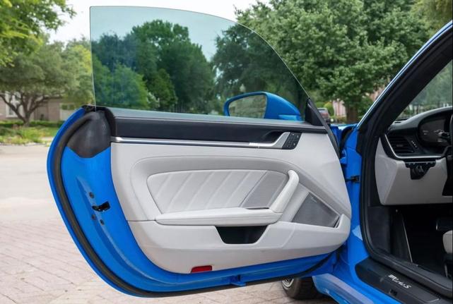 Photo of 2022 Blue Porsche 911