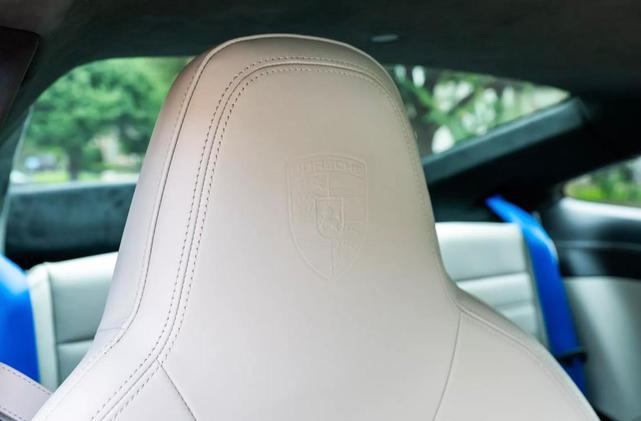 Photo of 2022 Blue Porsche 911