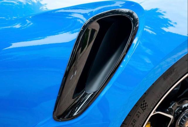 Photo of 2022 Blue Porsche 911