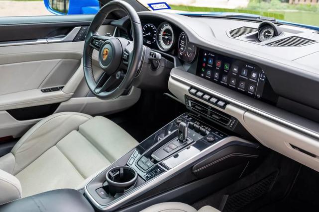 Photo of 2022 Blue Porsche 911