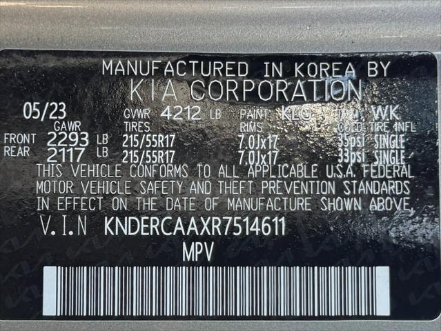 Photo of 2024 Steel Gray Kia Seltos