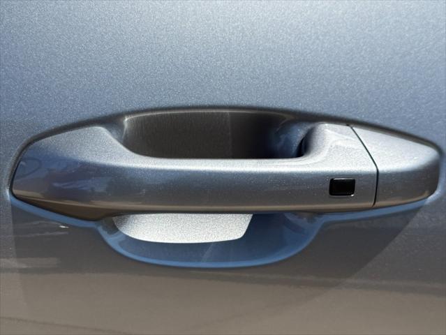 Photo of 2024 Steel Gray Kia Seltos