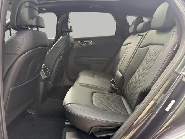 Photo of 2024 Gravity Gray Kia Sportage