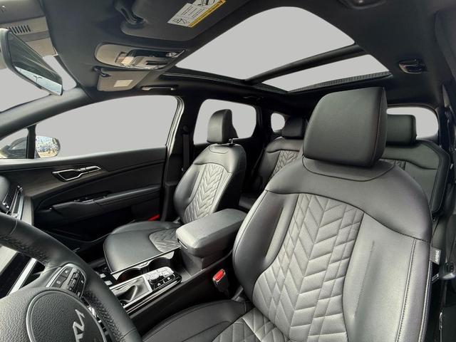 Photo of 2024 Gravity Gray Kia Sportage