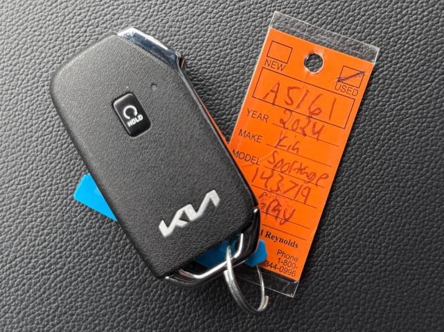 Photo of 2024 Gravity Gray Kia Sportage