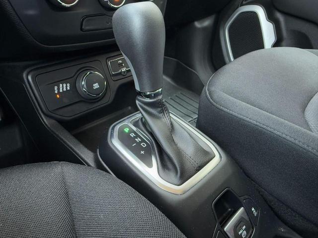 Photo of 2018 Hypergreen Clearcoat Jeep Renegade