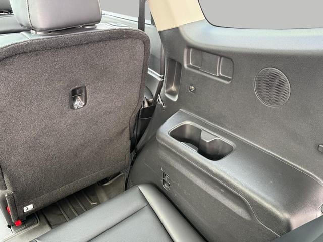 Photo of 2021 Dark Moss Kia Telluride
