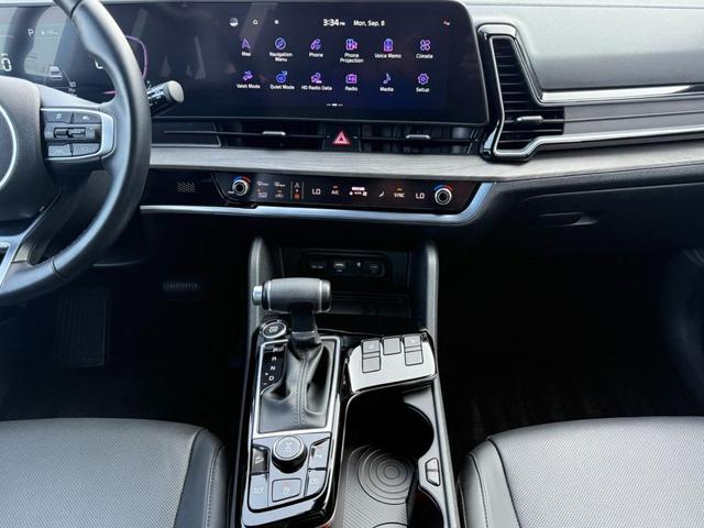 Photo of 2024 Wolf Gray Kia Sportage