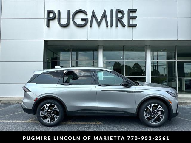 Photo of 2025 Silver Radiance Metallic Clearcoat Lincoln Nautilus