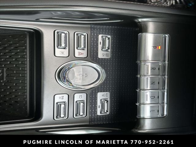 Photo of 2025 Silver Radiance Metallic Clearcoat Lincoln Nautilus