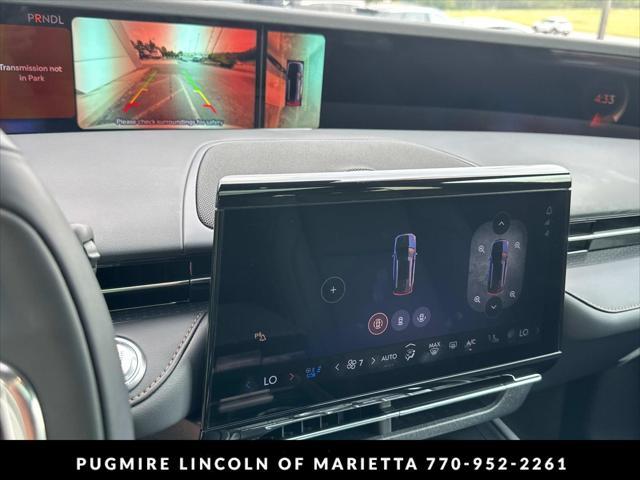 Photo of 2025 Silver Radiance Metallic Clearcoat Lincoln Nautilus