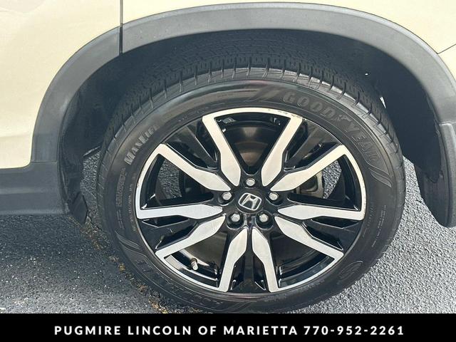 Photo of 2019 WHITE DIAMOND PEARL WHIT Honda Pilot