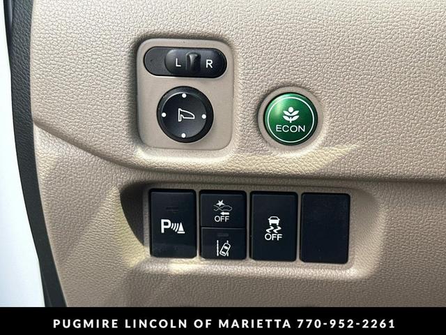 Photo of 2019 WHITE DIAMOND PEARL WHIT Honda Pilot