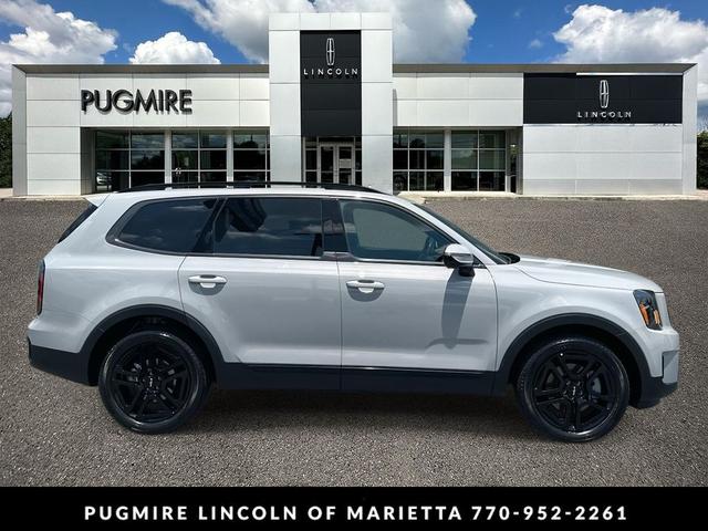 Photo of 2024 GLACIAL WHITE PEARL WHIT Kia Telluride