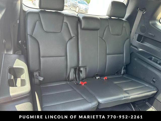 Photo of 2024 GLACIAL WHITE PEARL WHIT Kia Telluride
